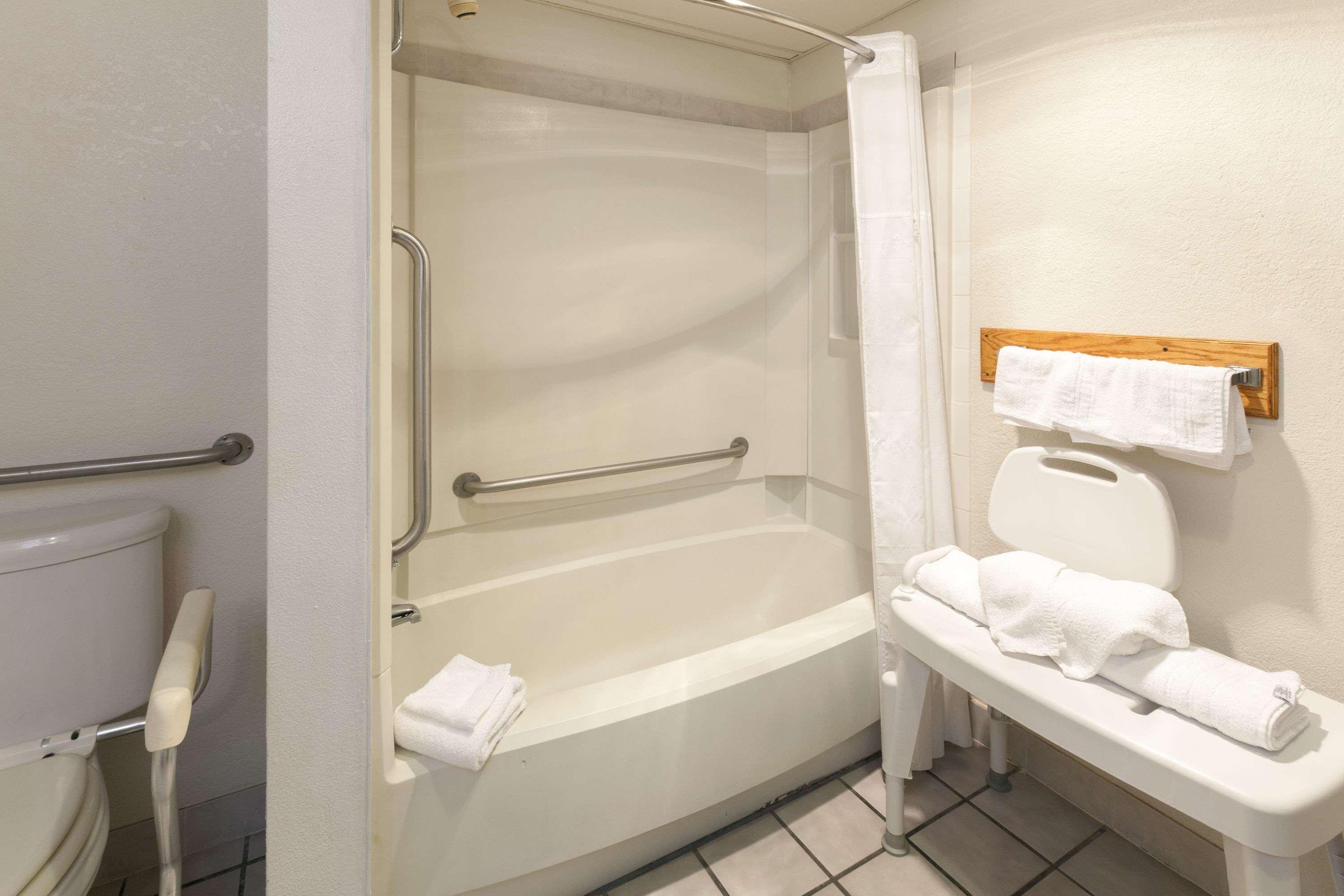 Days Inn By Wyndham Shawnee Ngoại thất bức ảnh