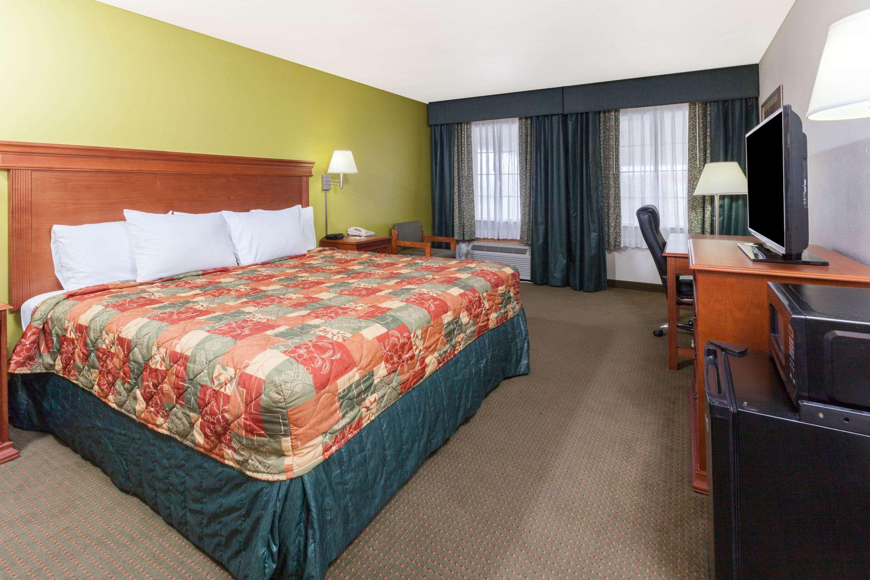 Days Inn By Wyndham Shawnee Ngoại thất bức ảnh
